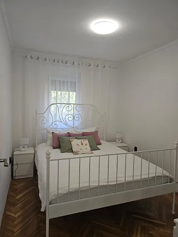 Beautiful and spacious two-bedroom apartment in an excellent location — photo 12